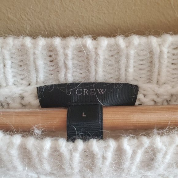 J. Crew Cream Semi Crop Cable Knit Sweater sz M - Picture 2 of 8